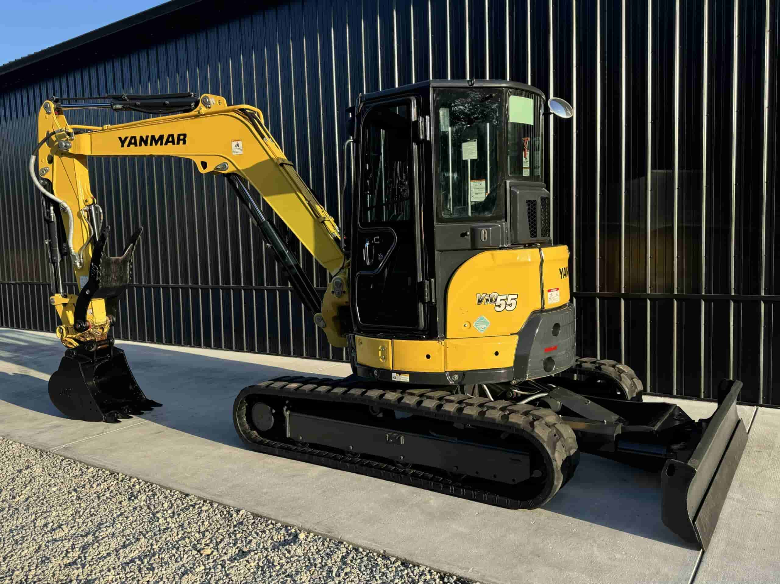 2019 YANMAR VIO55-6A
